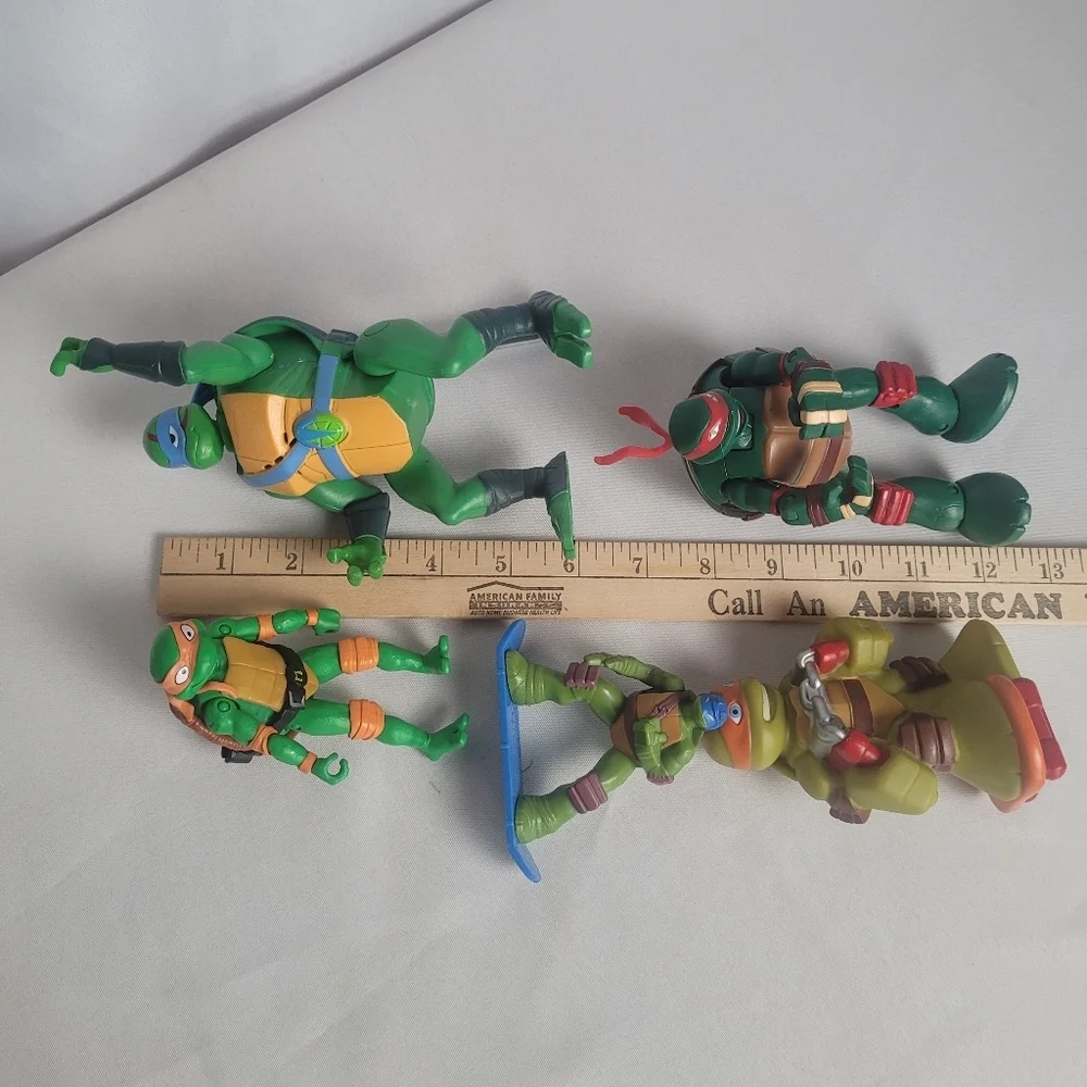 TMNT Teenage Mutant Ninja Turtles Lot Of Misc Figures & Weapons